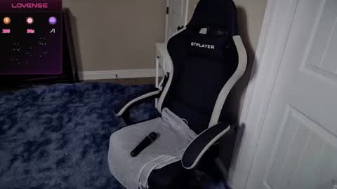 Snapshot of brookebee27 chatting on March 2025 12:33:02 AM brookebee online show from March 2025 12:33:02 AM