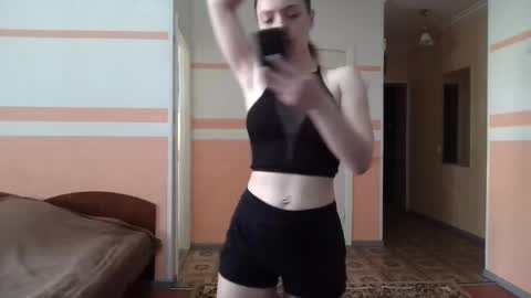 Lina online show from June 2026 02:33:01 PM
