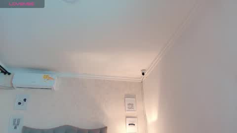 Brook Loves online show from November 2025 07:10:01 PM