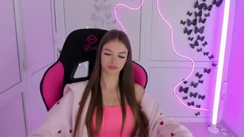 Vlada online show from July 2026 03:03:02 PM