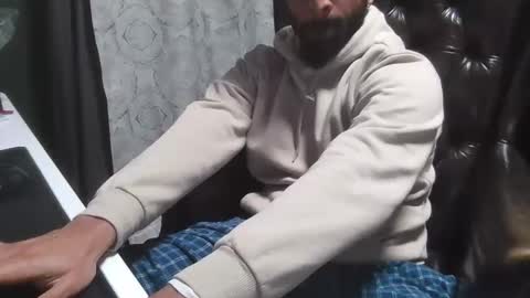 Snapshot of brownbd32 chatting on January 2025 11:27:01 PM brownbd32 online show from January 2025 11:27:01 PM