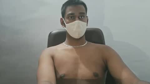 brownguy2505 online show from November 2025 06:20:01 PM