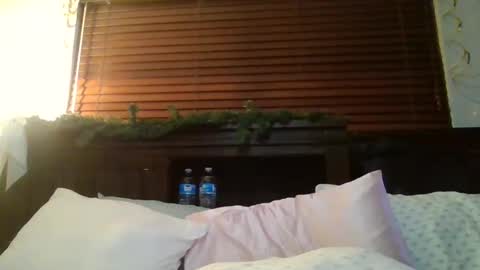 Snapshot of brownsugar0910 chatting on January 2025 11:44:01 PM EtherealLilac online show from January 2025 11:44:01 PM