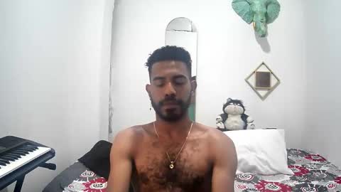 bruce_1111 online show from October 2025 08:31:02 PM