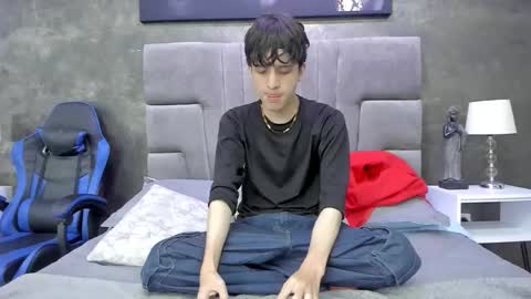 Snapshot of bruce_hans chatting on September 2025 11:45:01 AM Bruce Hans online show from September 2025 11:45:01 AM