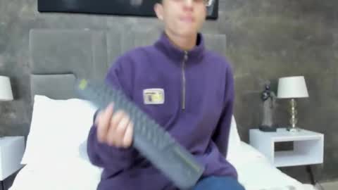 Snapshot of bruce_hans chatting on November 2025 11:33:01 AM Bruce Hans online show from November 2025 11:33:01 AM