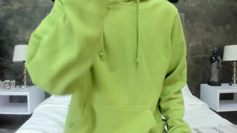 Snapshot of bruce_hans chatting on November 2025 11:42:02 AM Bruce Hans online show from November 2025 11:42:02 AM