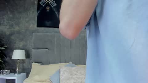 Snapshot of bruce_hans chatting on November 2025 12:07:01 PM Bruce Hans online show from November 2025 12:07:01 PM