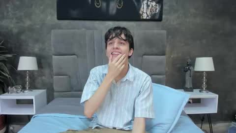 Snapshot of bruce_hans chatting on December 2025 11:48:01 AM Bruce Hans online show from December 2025 11:48:01 AM