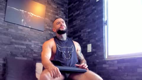 Snapshot of brucedallas chatting on September 2025 05:03:01 PM brucedallas online show from September 2025 05:03:01 PM