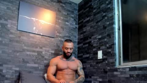 Snapshot of brucedallas chatting on October 2025 12:31:01 AM brucedallas online show from October 2025 12:31:01 AM