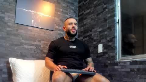 Snapshot of brucedallas chatting on October 2025 11:26:02 PM brucedallas online show from October 2025 11:26:02 PM