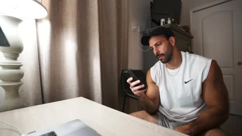 Snapshot of brucestryker chatting on October 2025 04:31:02 AM onlyfans BRUCESTRYKER online show from October 2025 04:31:02 AM