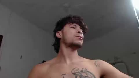 brucewayne1_ online show from September 2025 12:11:01 AM