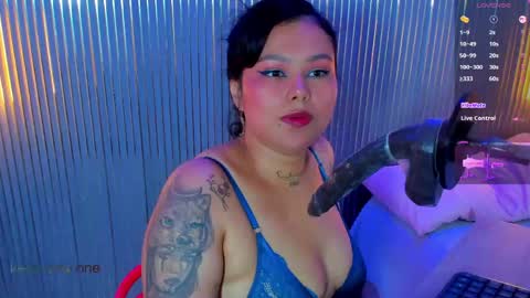 Snapshot of brunette_zoe chatting on June 2026 01:06:02 PM ZOE online show from June 2026 01:06:02 PM