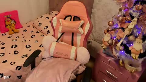 Snapshot of brunettklaryss chatting on December 2024 01:31:02 AM Brenda online show from December 2024 01:31:02 AM