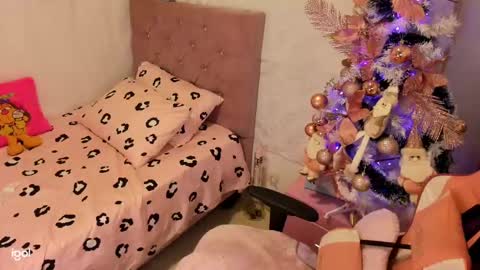 Snapshot of brunettklaryss chatting on December 2024 04:34:02 AM Brenda online show from December 2024 04:34:02 AM