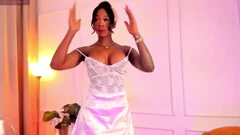 Snapshot of brunettklaryss chatting on September 2025 06:07:02 AM Brenda online show from September 2025 06:07:02 AM