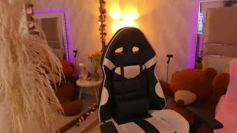 Snapshot of brunettklaryss chatting on November 2025 01:39:02 AM Brenda online show from November 2025 01:39:02 AM