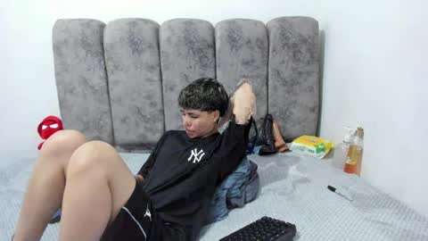Snapshot of bruno_cruz chatting on June 2026 02:24:02 AM Bruno Cruz online show from June 2026 02:24:02 AM