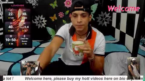 Snapshot of brunocuttie94 chatting on October 2025 10:43:02 PM Join my fan club here 150 tokens a month online show from October 2025 10:43:02 PM