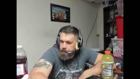 BRUTALMASTER1983 online show from June 2026 06:32:01 PM