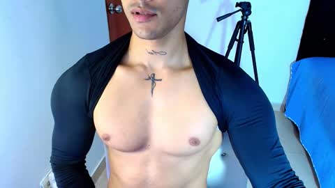 Snapshot of bryan_boy_ chatting on October 2025 12:09:01 AM bryan online show from October 2025 12:09:01 AM