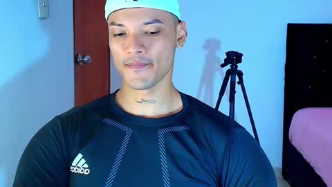 Snapshot of bryan_boy_ chatting on October 2025 10:15:01 PM bryan online show from October 2025 10:15:01 PM