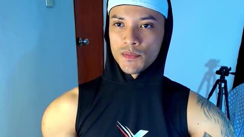 Snapshot of bryan_boy_ chatting on November 2025 10:34:01 PM bryan online show from November 2025 10:34:01 PM