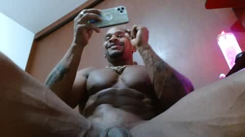 Snapshot of bryan_colen chatting on February 2025 01:15:01 AM Enjoy the best muscle straws online show from February 2025 01:15:01 AM