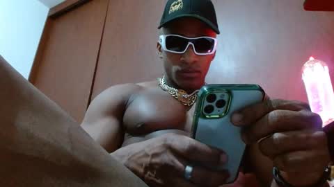 Snapshot of bryan_colen chatting on March 2025 03:54:01 AM Enjoy the best muscle straws online show from March 2025 03:54:01 AM