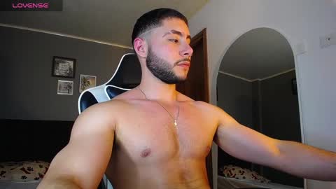 Snapshot of bryan_oficials chatting on December 2024 01:36:01 AM bryan_oficials online show from December 2024 01:36:01 AM