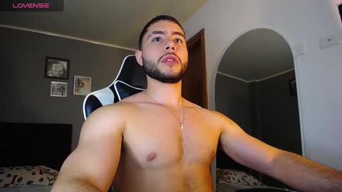 Snapshot of bryan_oficials chatting on December 2024 01:41:02 AM bryan_oficials online show from December 2024 01:41:02 AM