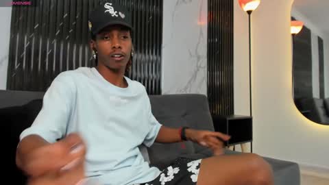 Bryxon  online show from December 2024 03:08:01 PM