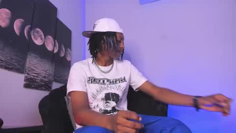 Bryxon  online show from September 2025 04:07:02 PM