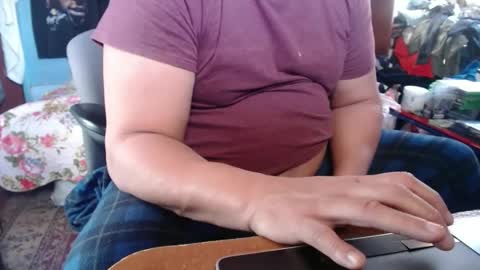 Snapshot of bubbasmalls chatting on February 2025 08:37:01 PM Bubba Smalls online show from February 2025 08:37:01 PM