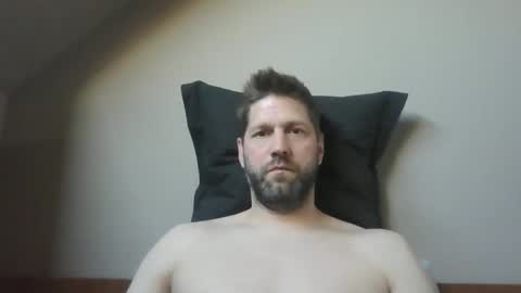 bubblebee1982 online show from April 2026 03:47:01 PM