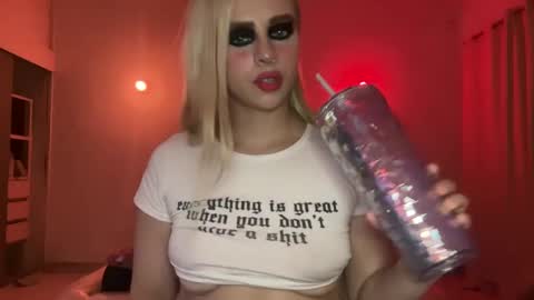 Isabella but call me isa  online show from September 2025 04:45:02 AM