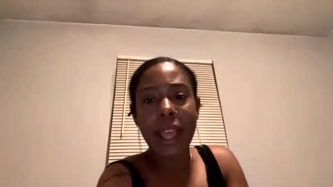 Snapshot of bubblezthedoll chatting on February 2026 01:17:01 AM Bubblez the Doll online show from February 2026 01:17:01 AM