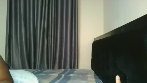 Bubbly online show from November 2025 07:52:02 PM