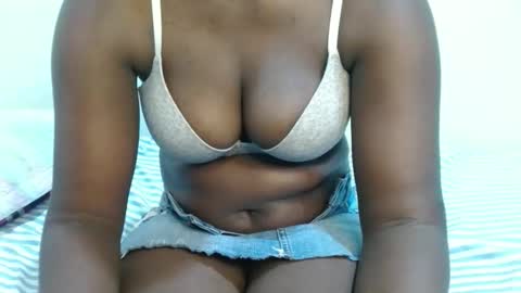 bubbly_ass30 online show from November 2025 04:16:02 PM