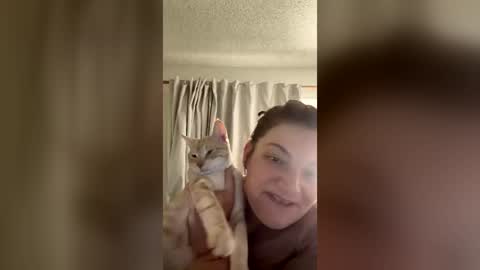 Snapshot of bucketandbandit chatting on July 2026 04:00:02 PM bucketandbandit online show from July 2026 04:00:02 PM