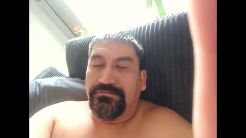 Snapshot of bucktrucks chatting on October 2025 09:04:02 PM bucktrucks online show from October 2025 09:04:02 PM