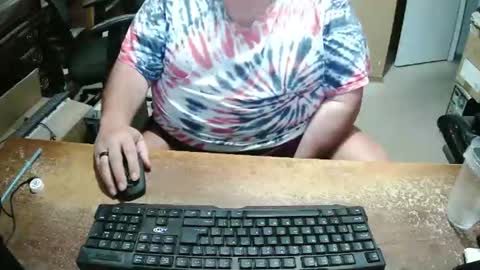 Snapshot of bucku2 chatting on October 2025 10:11:01 PM Bucku2 online show from October 2025 10:11:01 PM