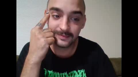 Snapshot of bud42o chatting on October 2025 04:46:02 AM Bud42o online show from October 2025 04:46:02 AM