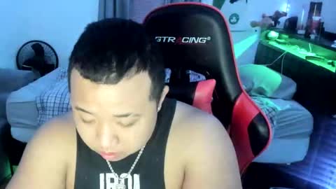 buffsexyman24 online show from March 2025 11:22:01 PM