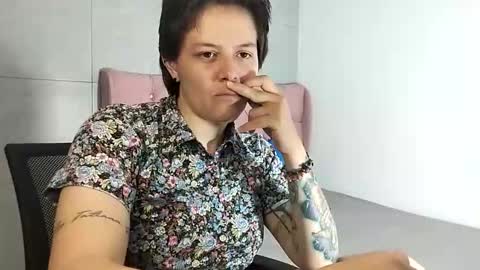 Snapshot of bug2025 chatting on September 2025 04:45:02 AM bug2025 online show from September 2025 04:45:02 AM