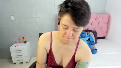 Snapshot of bug2025 chatting on October 2025 03:09:02 PM bug2025 online show from October 2025 03:09:02 PM