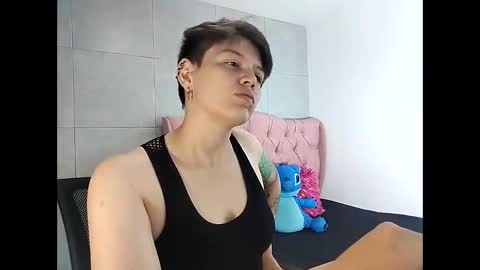 Snapshot of bug2025 chatting on October 2025 03:20:02 AM bug2025 online show from October 2025 03:20:02 AM