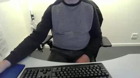 Snapshot of buggemann chatting on November 2025 06:46:01 AM buggemann online show from November 2025 06:46:01 AM